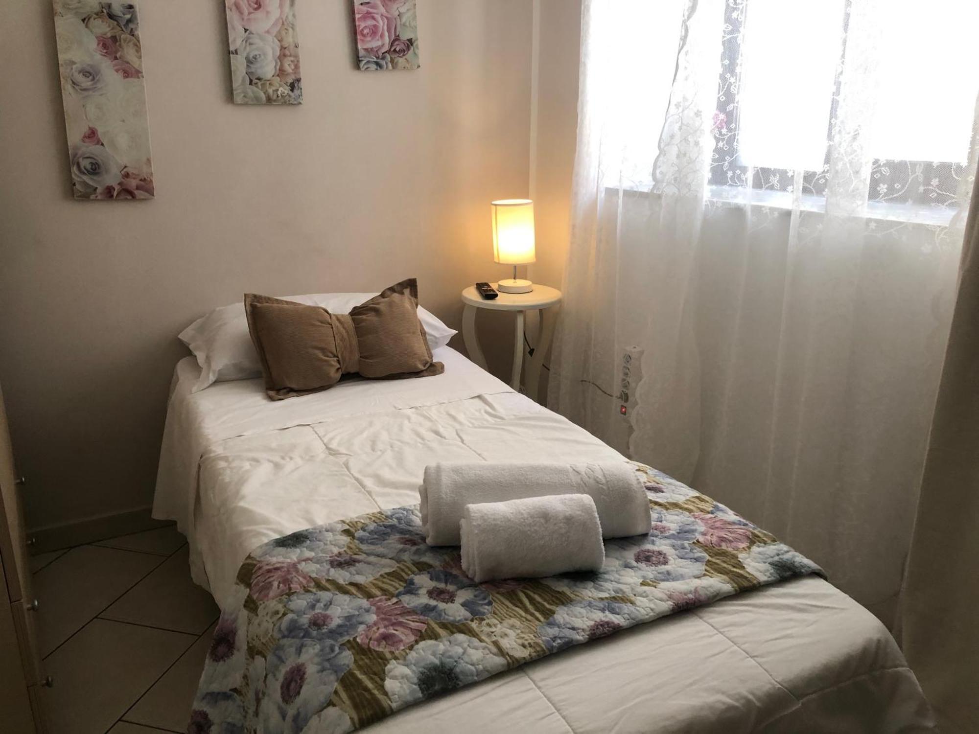Nicaredda Westhouse Catánia Buitenkant foto